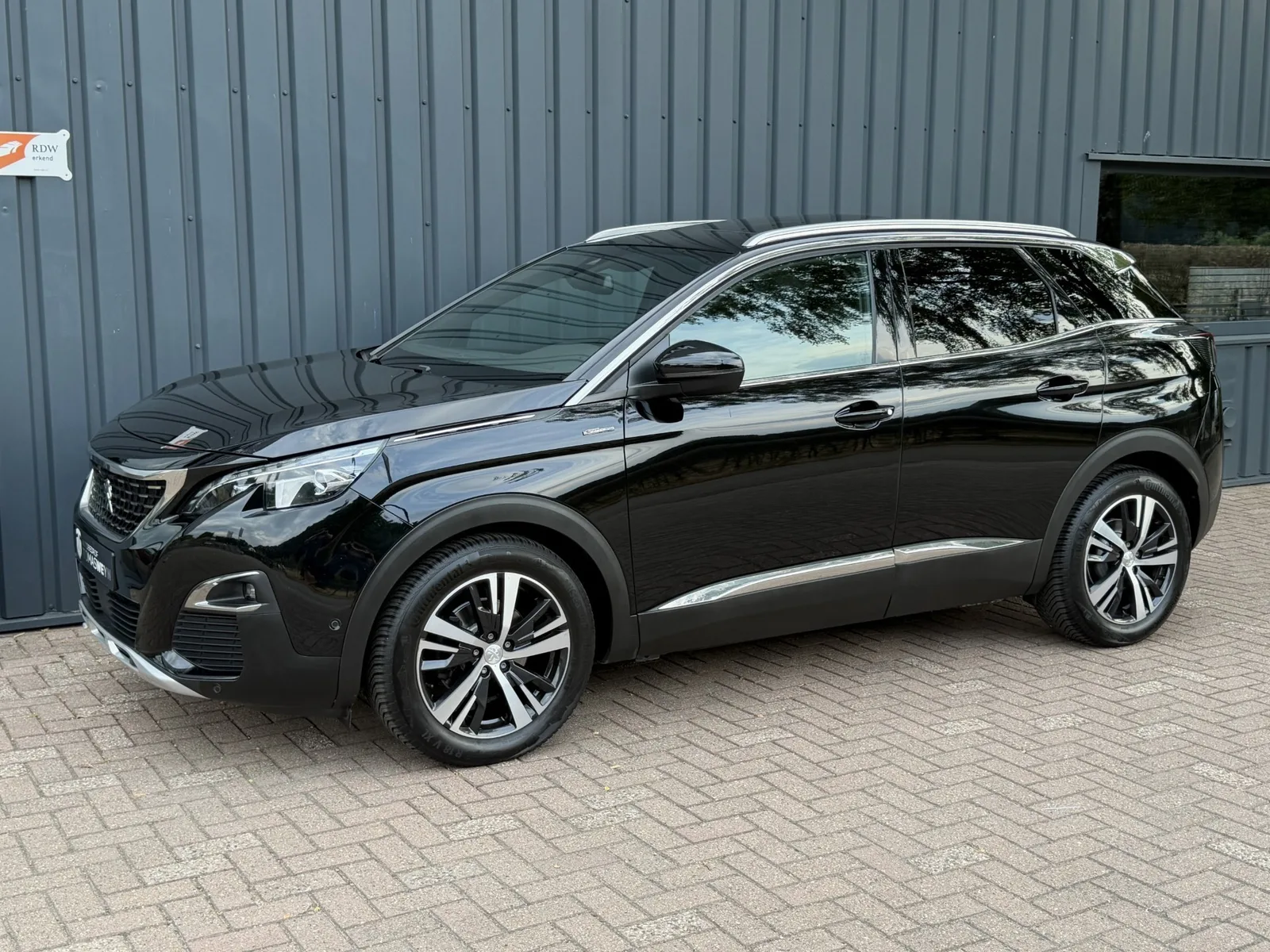 Peugeot 3008 (2019) — foto 1