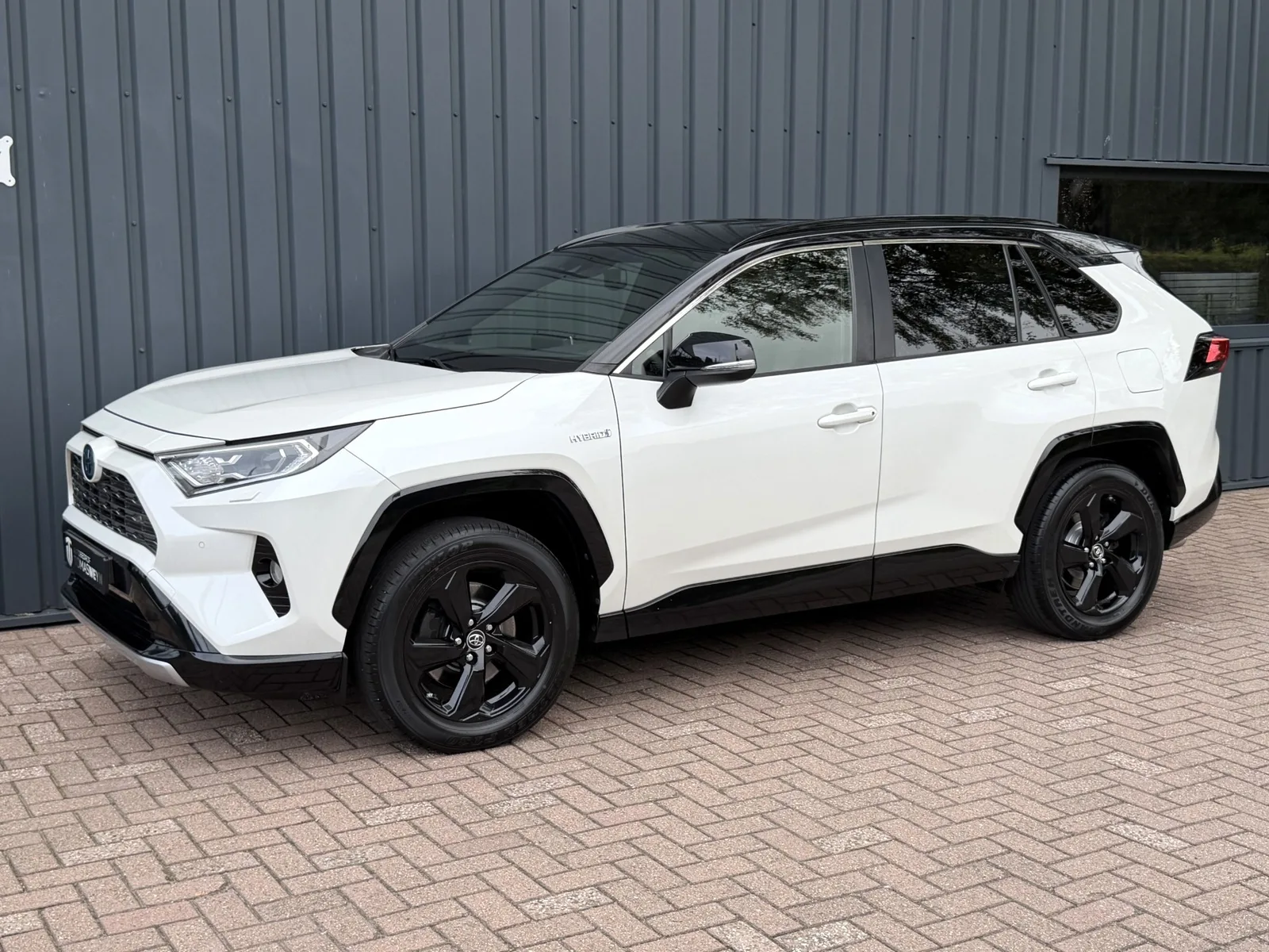 Toyota RAV4 (2019) — foto 1