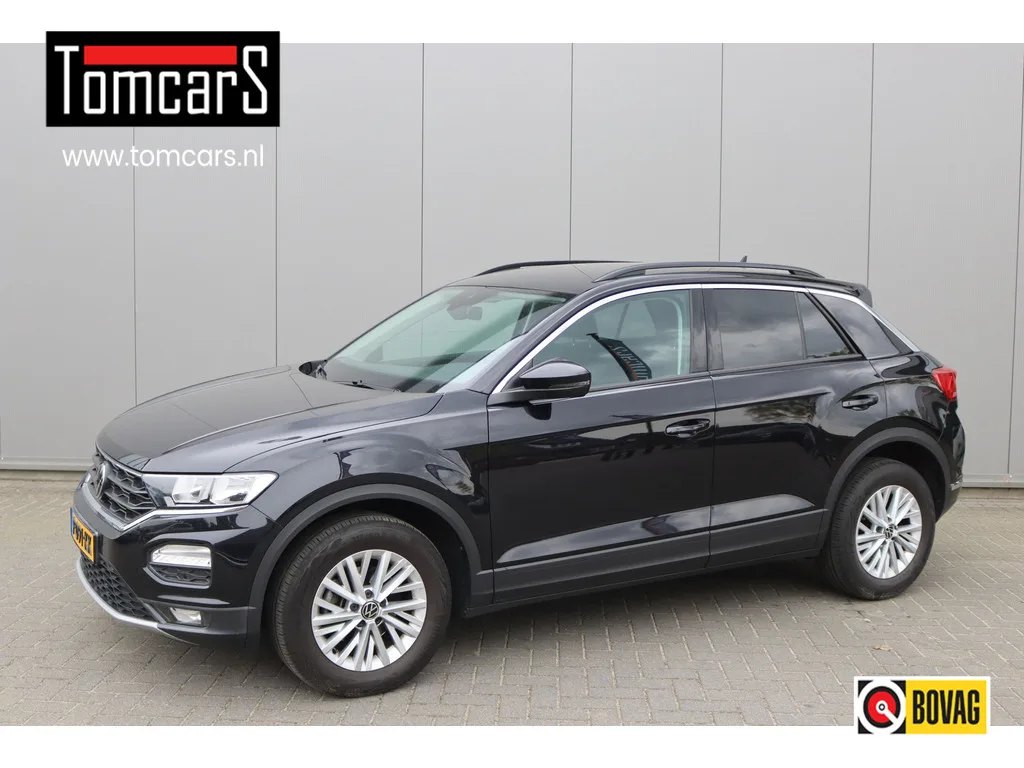 Volkswagen T-Roc (2021) — foto 1