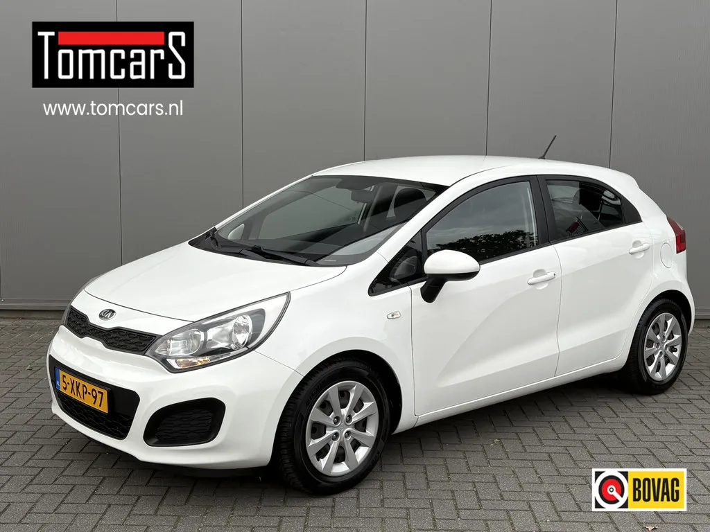 Kia Rio (2015) — foto 1