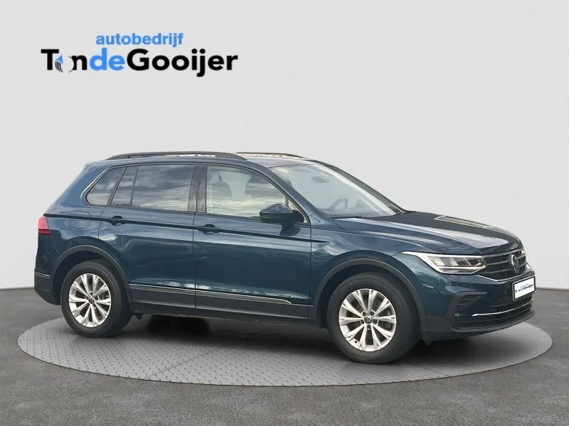 Volkswagen Tiguan (2020) — foto 1