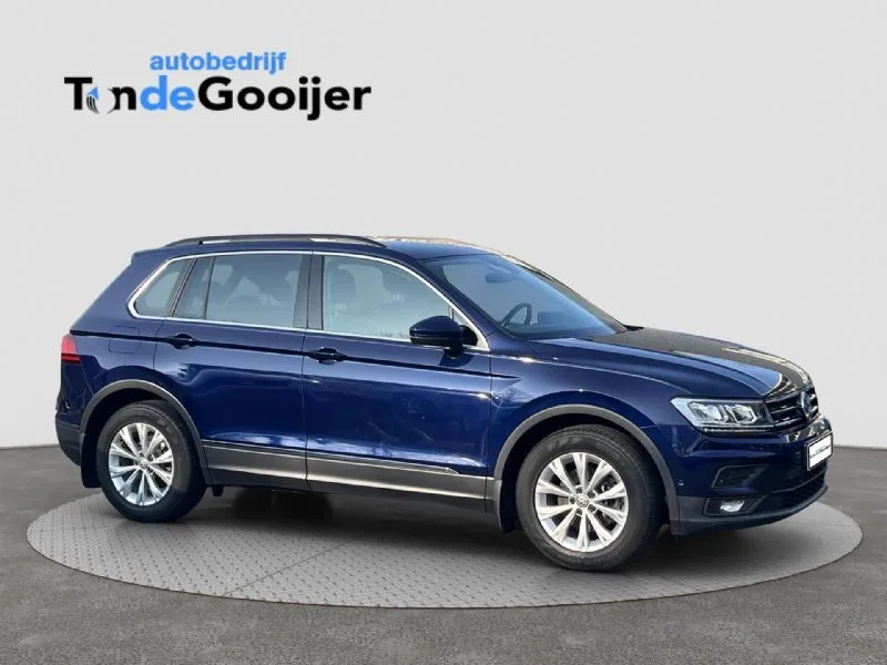 Volkswagen Tiguan (2018) — foto 1