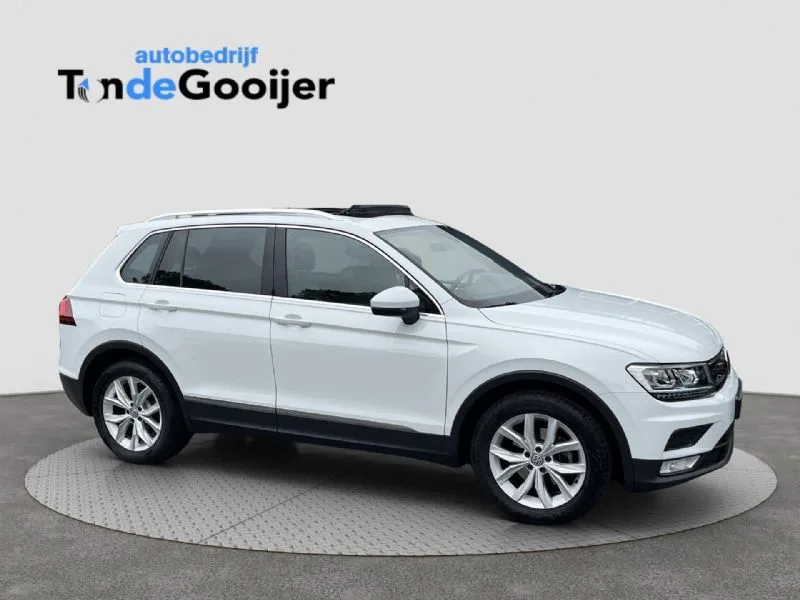 Volkswagen Tiguan (2017) — foto 1