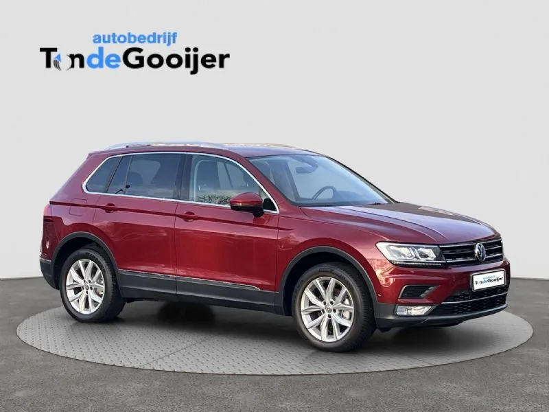 Volkswagen Tiguan (2017) — foto 1