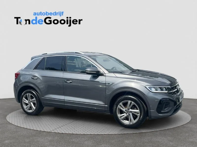 Volkswagen T-Roc (2022) — foto 1