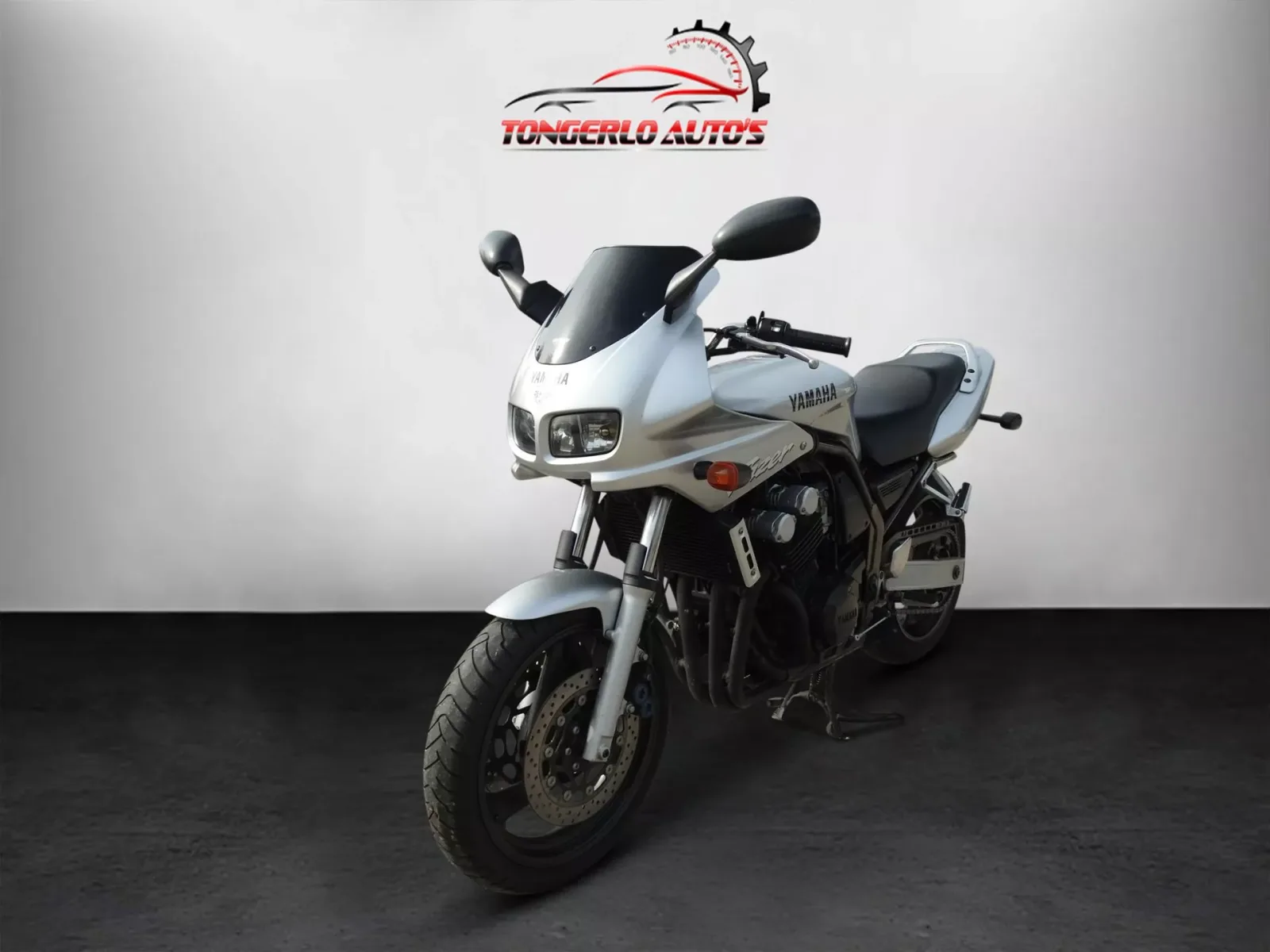 Yamaha FZS 600 Fazer (2001) — foto 1