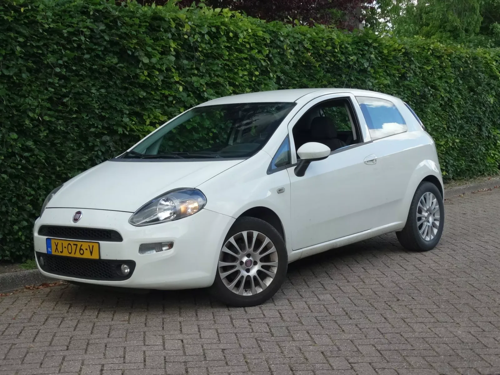 Fiat Punto (2015) — foto 1