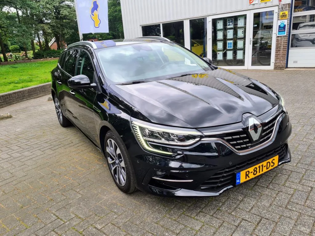 Renault Mégane (2021) — foto 1