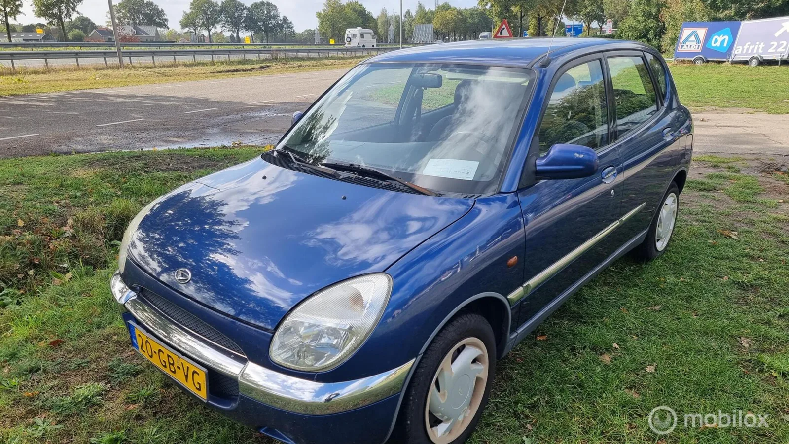 Daihatsu Sirion (2000) — foto 1