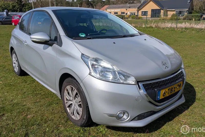 Peugeot 208 (2014)