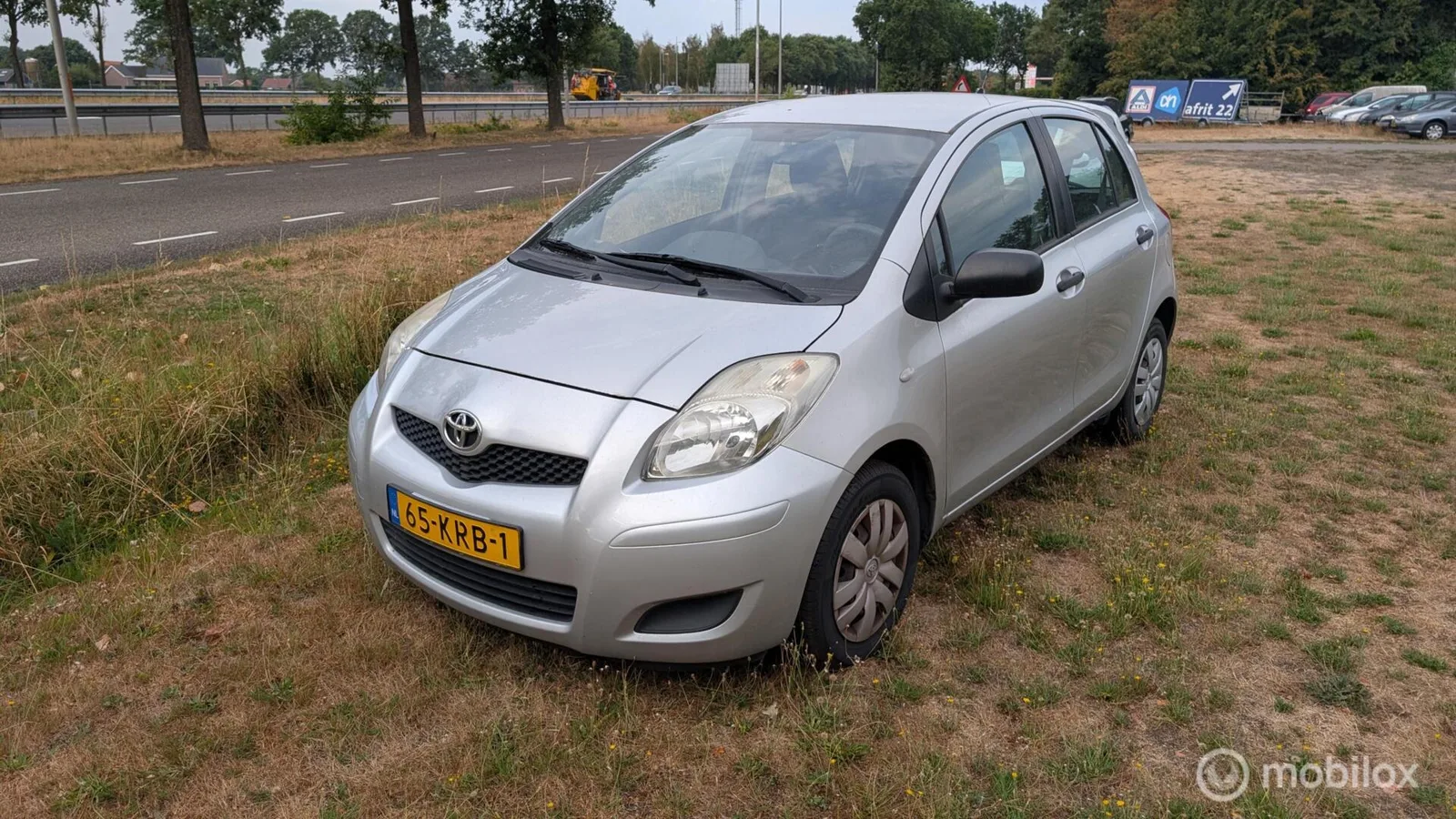 Toyota Yaris (2010) — foto 1