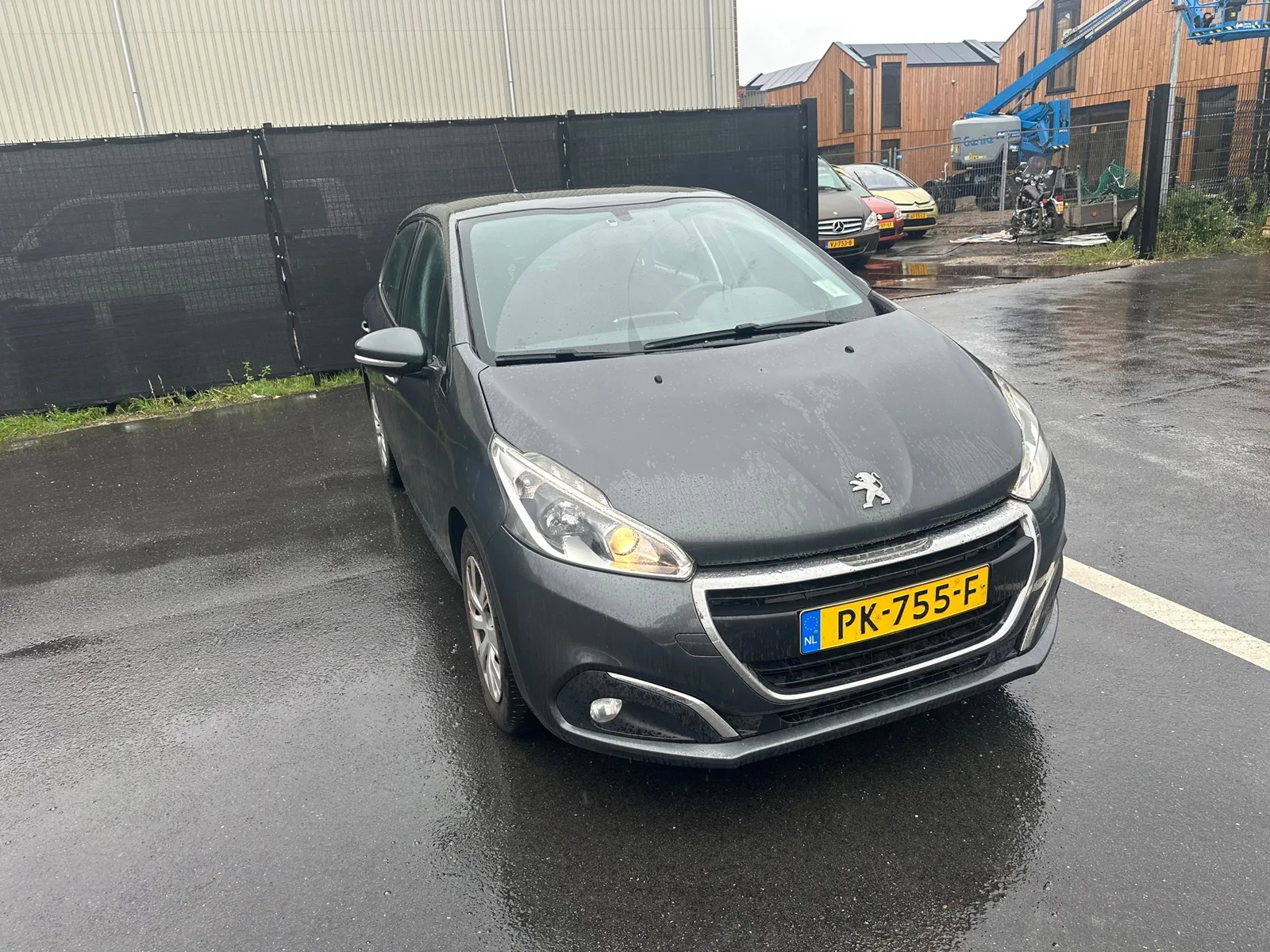 Peugeot 208 (2017) — foto 1