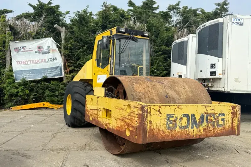 Bomag BW225D-3 (2000)