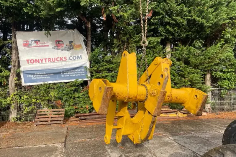 Caterpillar Ripper (1999)