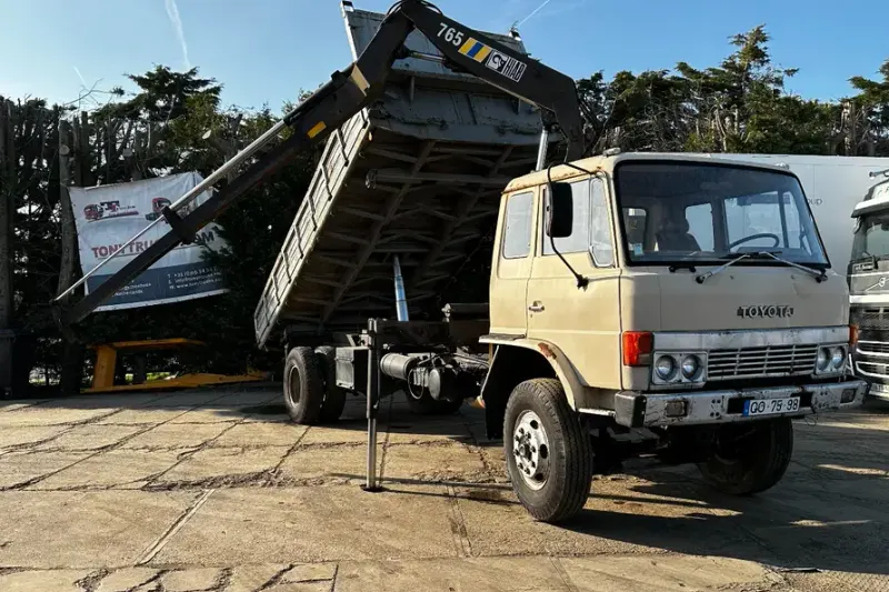 Toyota HINO (1988)