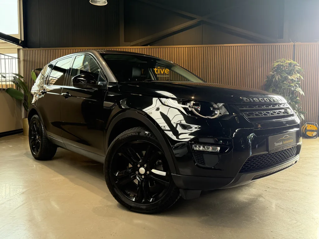Land Rover Discovery Sport (2017) — foto 1