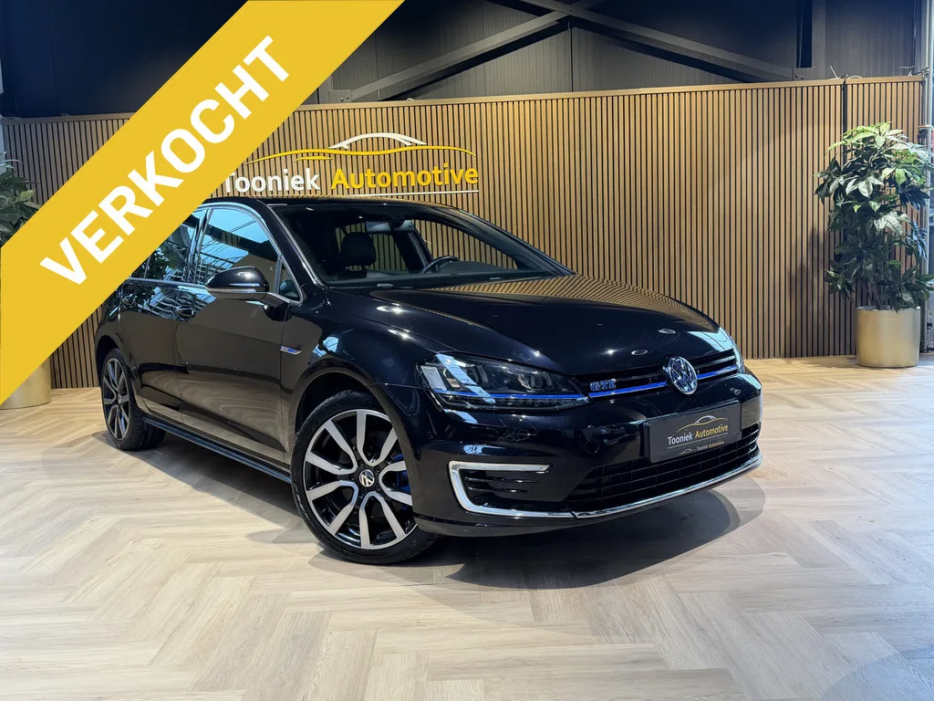 Volkswagen Golf (2015) — foto 1
