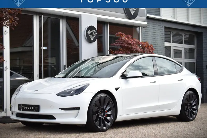 Tesla Model 3 (2021)