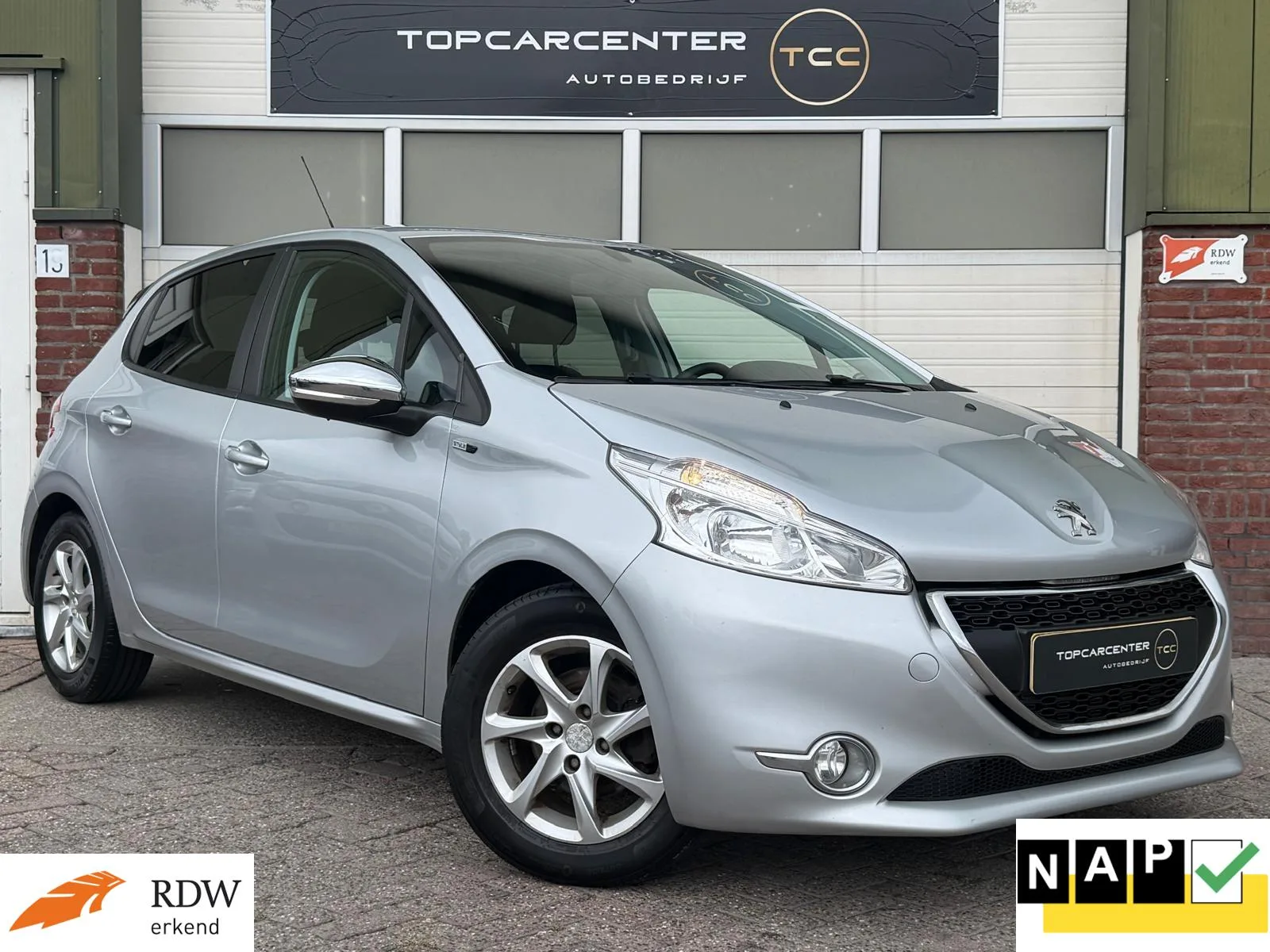 Peugeot 208 (2015) — foto 1