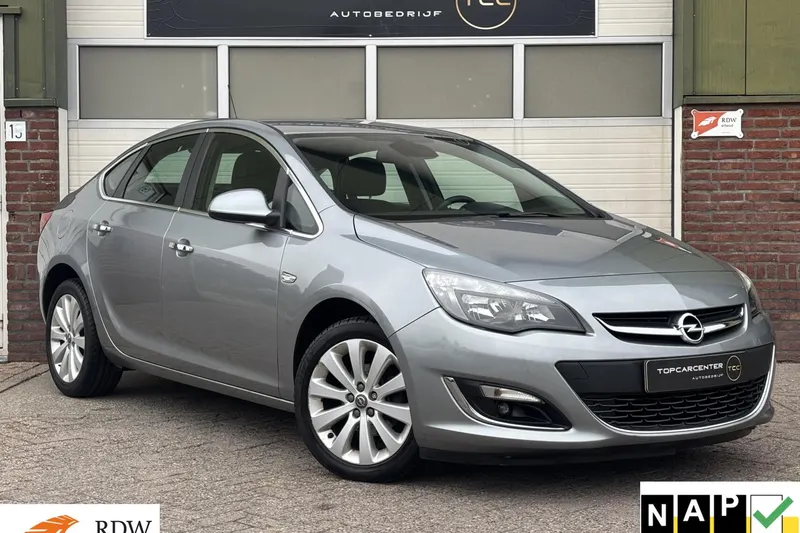 Opel Astra (2013)