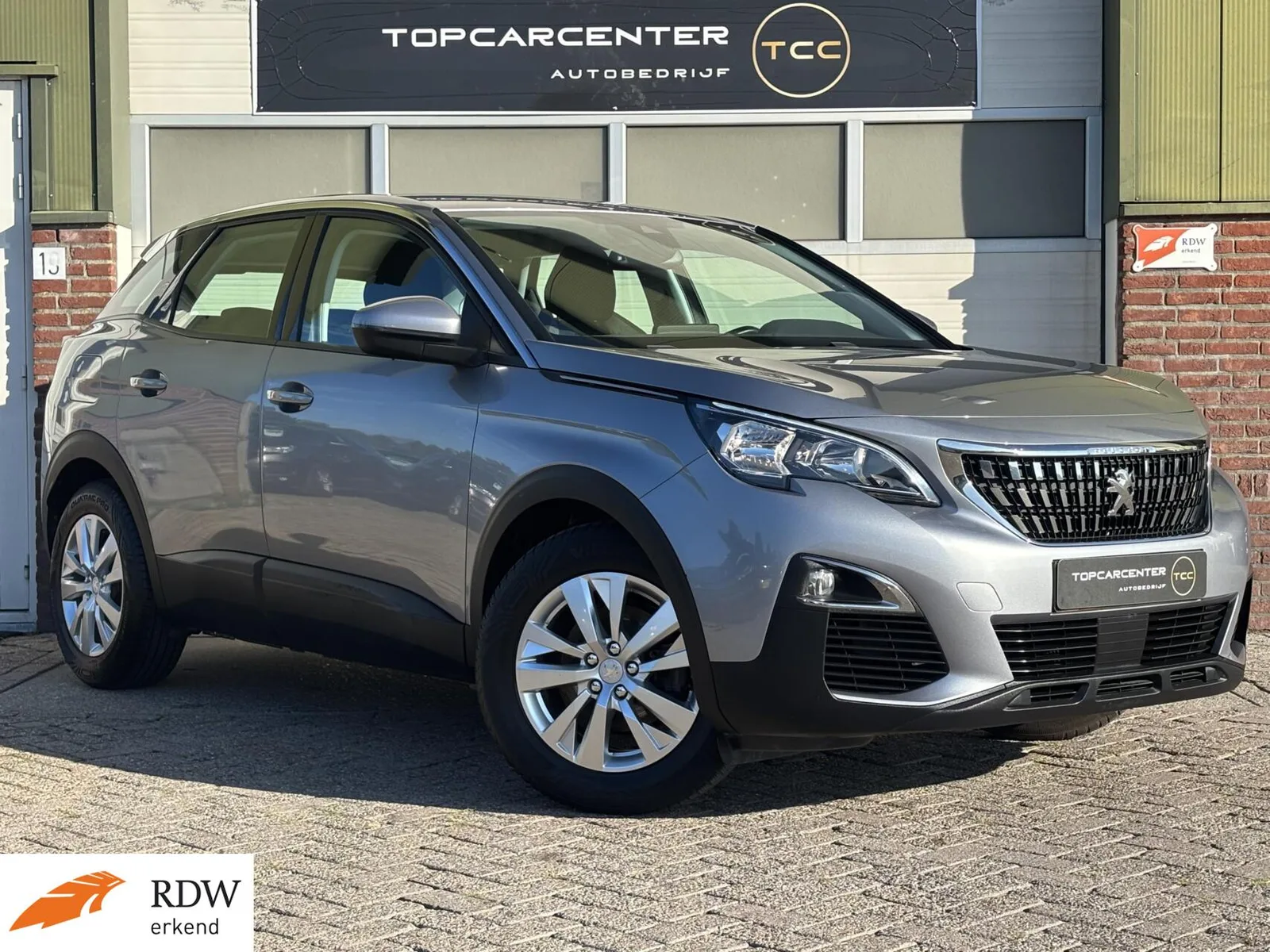 Peugeot 3008 (2017) — foto 1