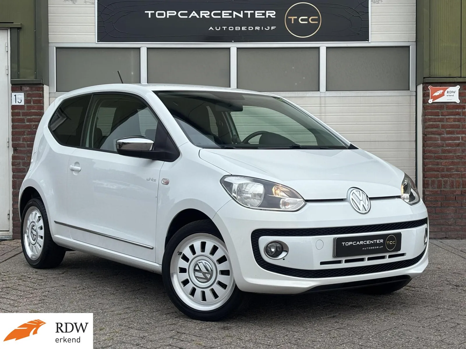 Volkswagen Up! (2013) — foto 1