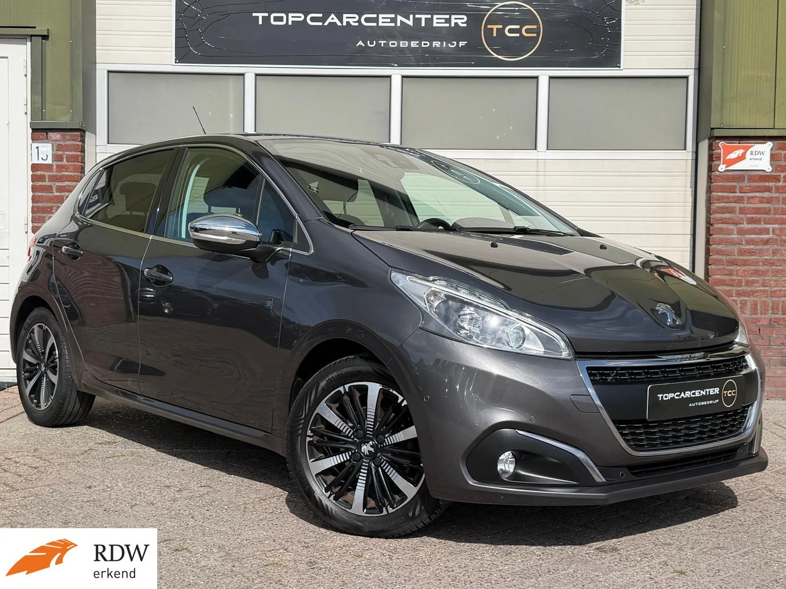 Peugeot 208 (2019) — foto 1