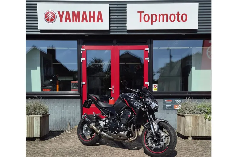 Kawasaki Z900 (2023)