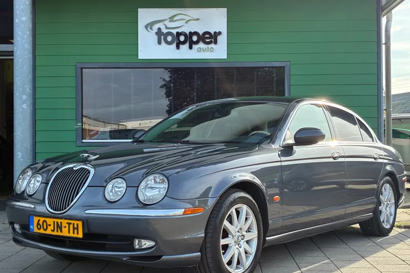 Jaguar S-Type (2002)