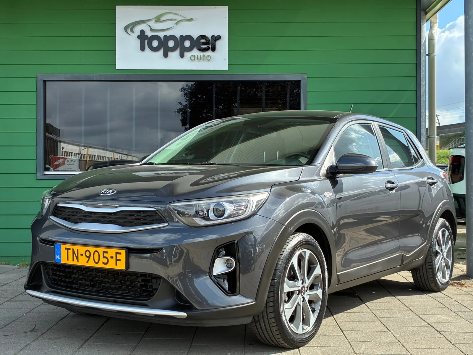 Kia Stonic (2018) — foto 1