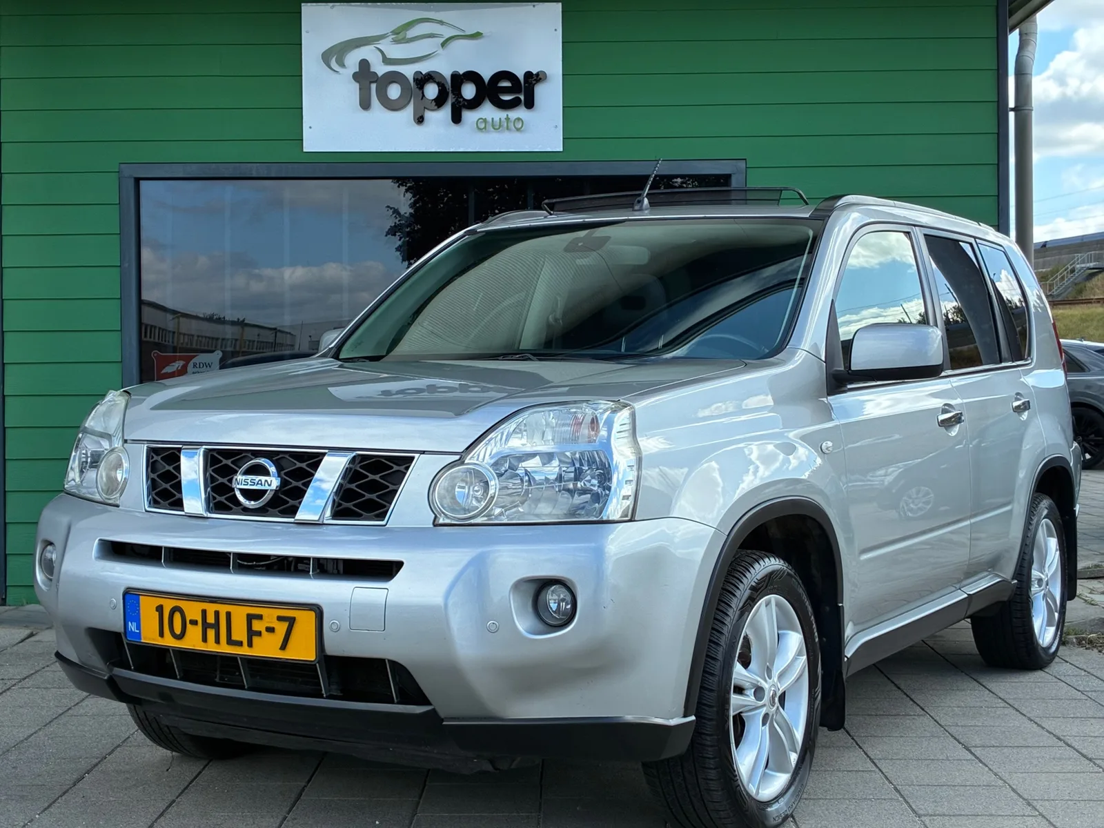 Nissan X-Trail (2009) — foto 1
