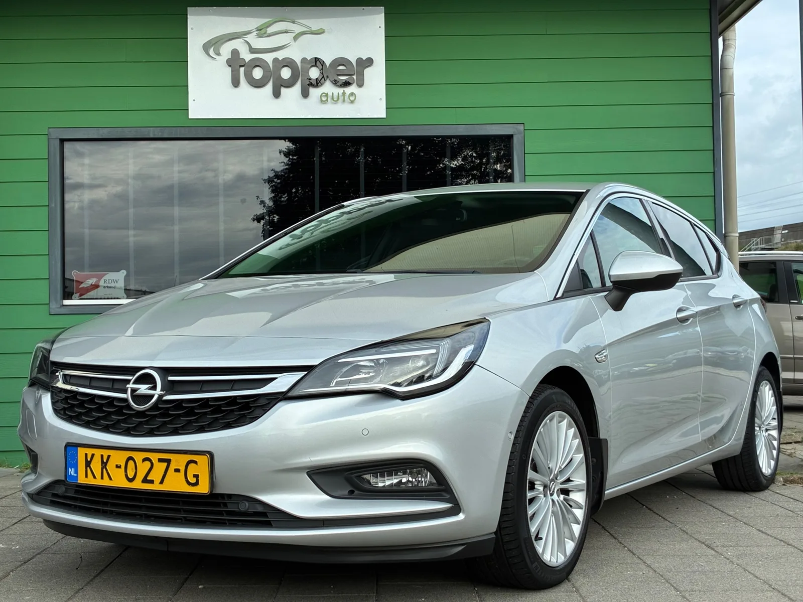 Opel Astra (2016) — foto 1
