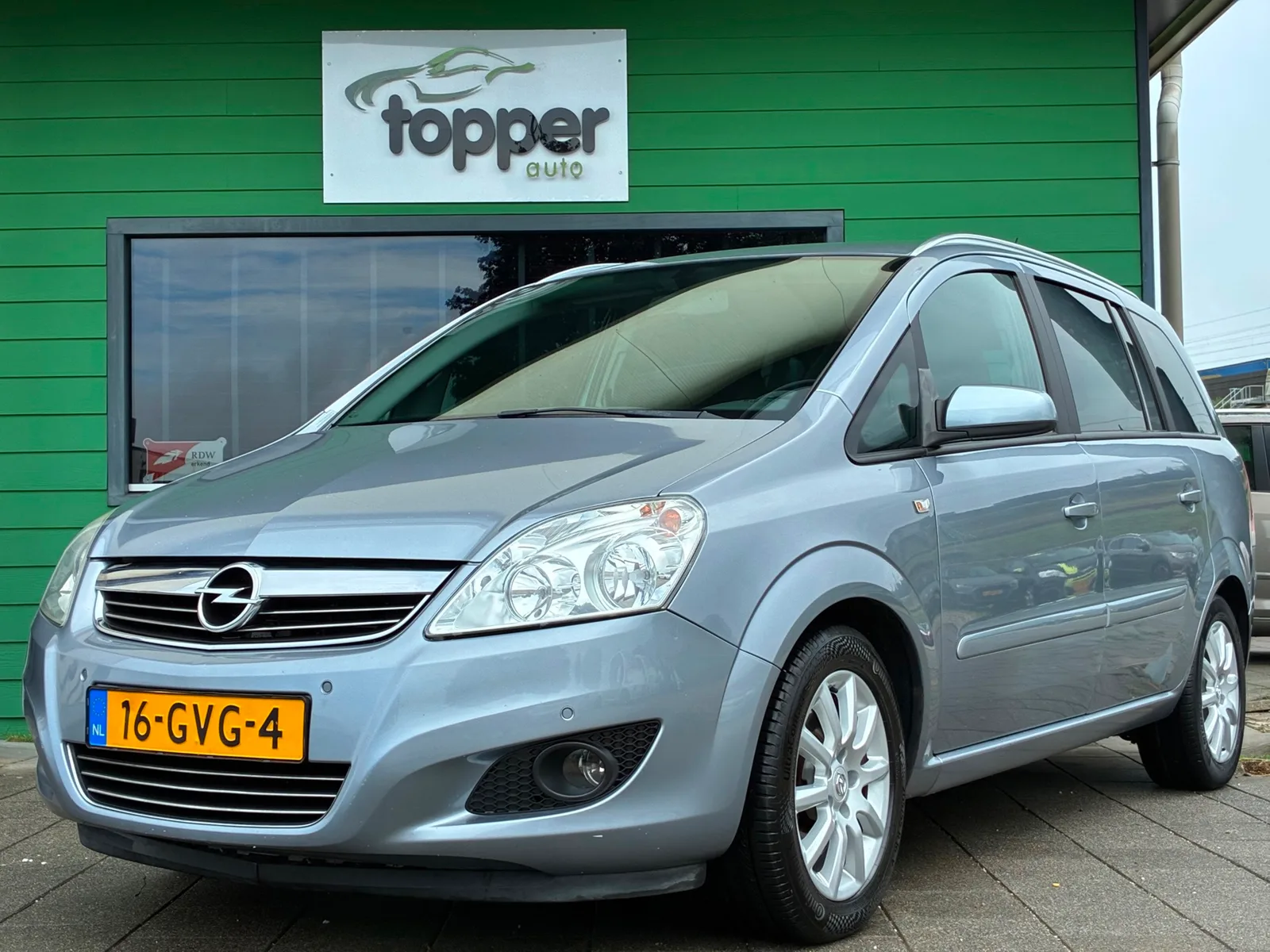Opel Zafira (2008) — foto 1