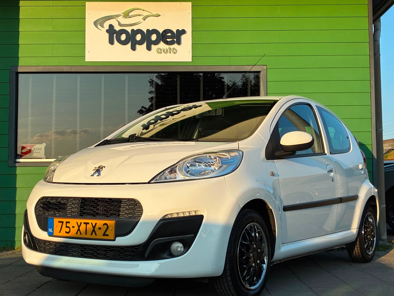 Peugeot 107 (2012) — foto 1