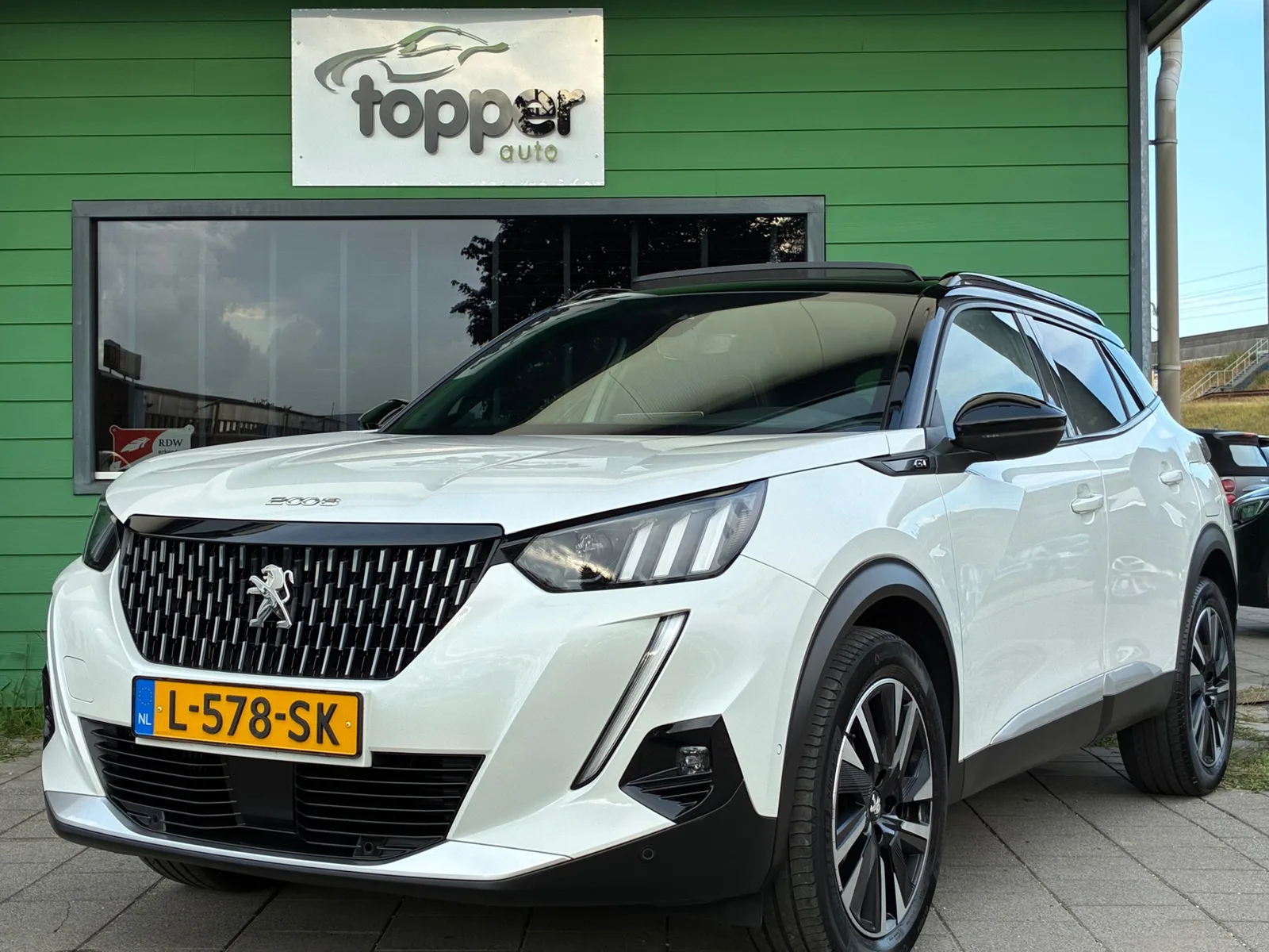 Peugeot 2008 (2021) — foto 1