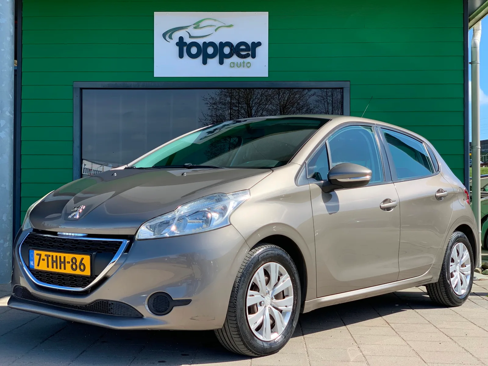 Peugeot 208 (2013) — foto 1