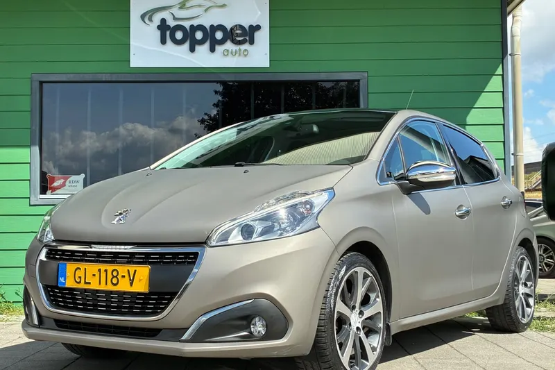 Peugeot 208 (2015)