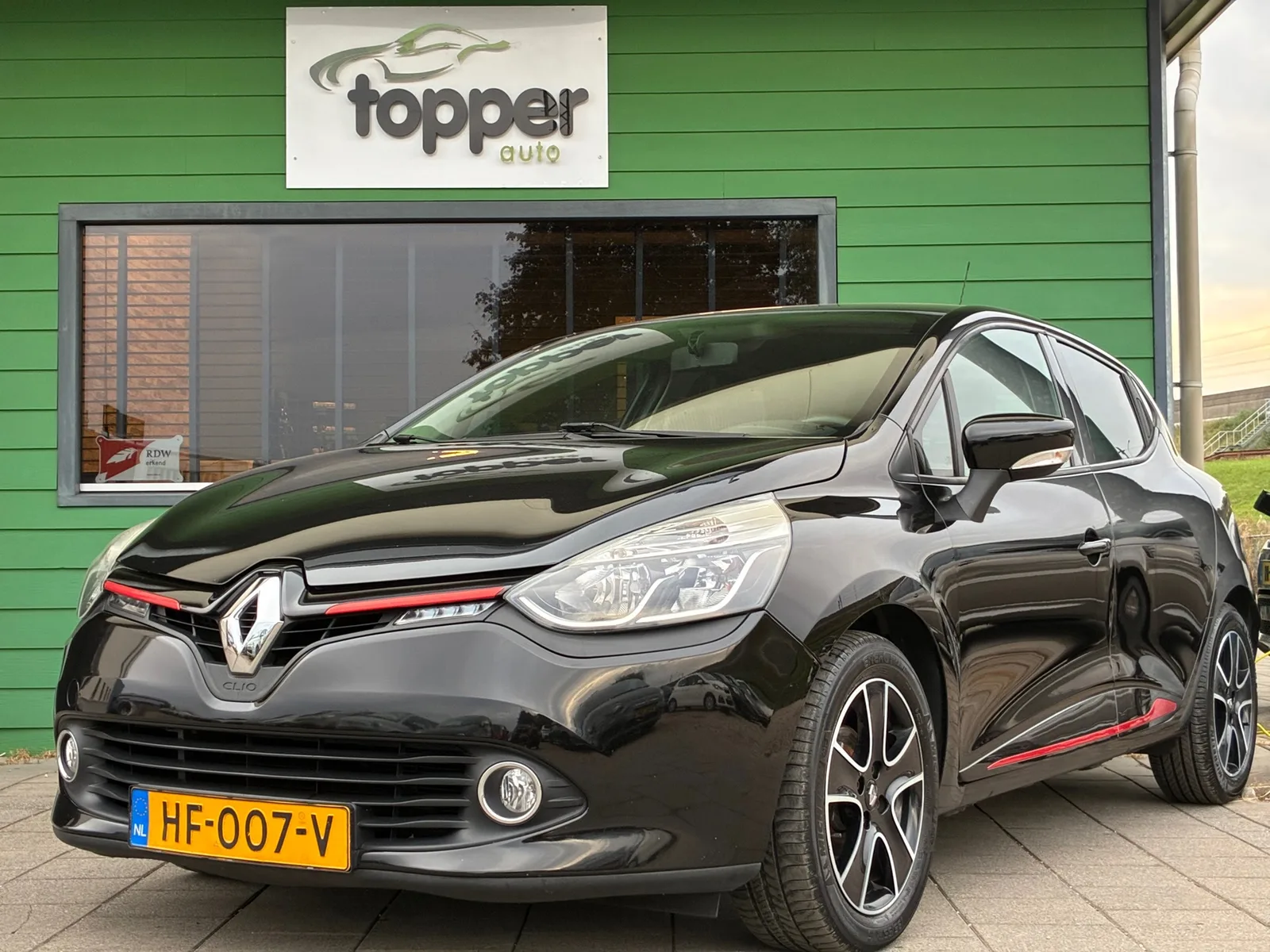 Renault Clio (2015) — foto 1