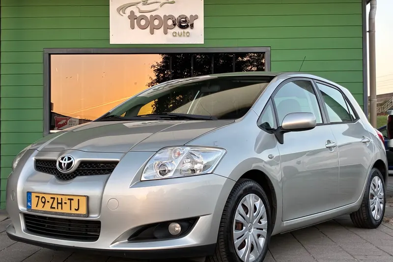 Toyota Auris (2008)