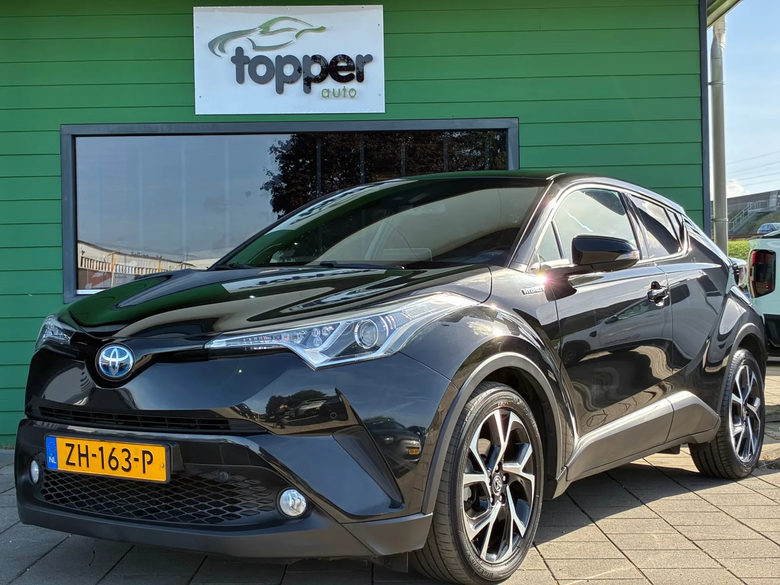 Toyota C-HR (2019) — foto 1
