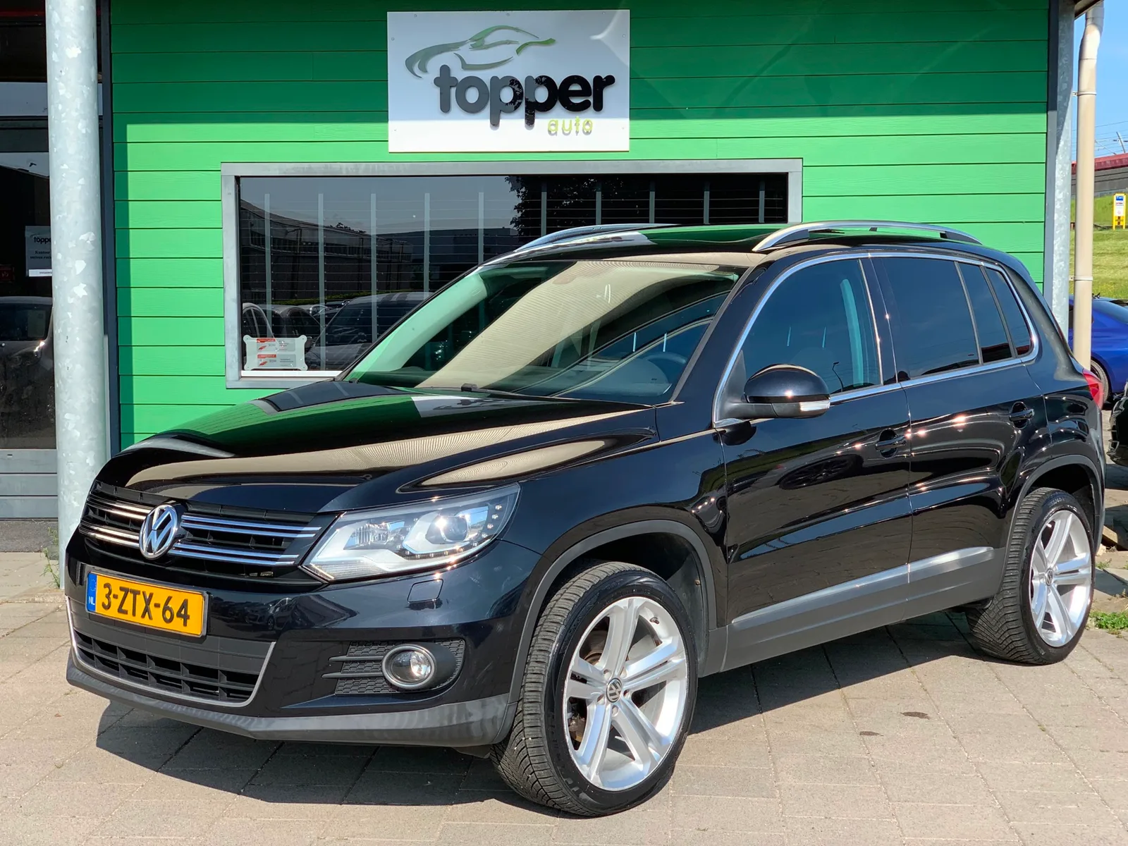 Volkswagen Tiguan (2011) — foto 1
