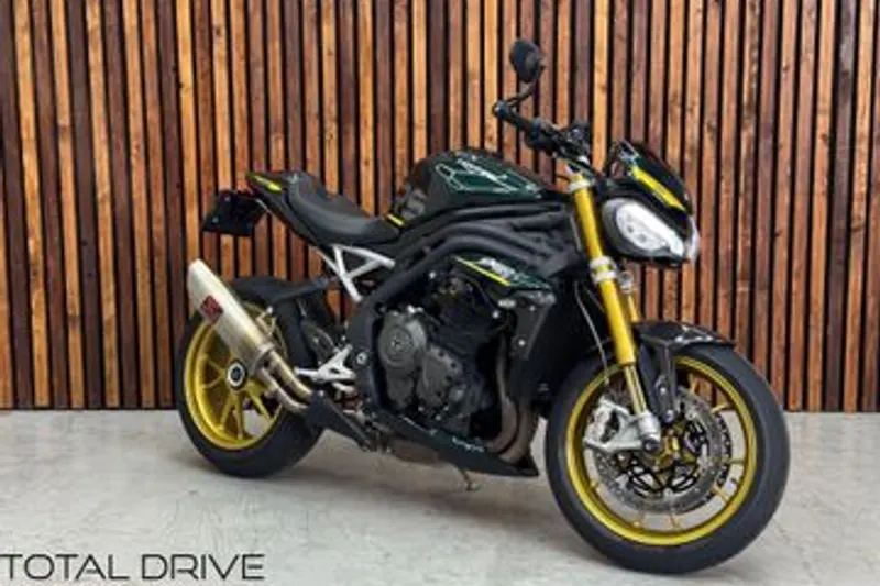 Triumph Speed Triple 1200 RS (2022)