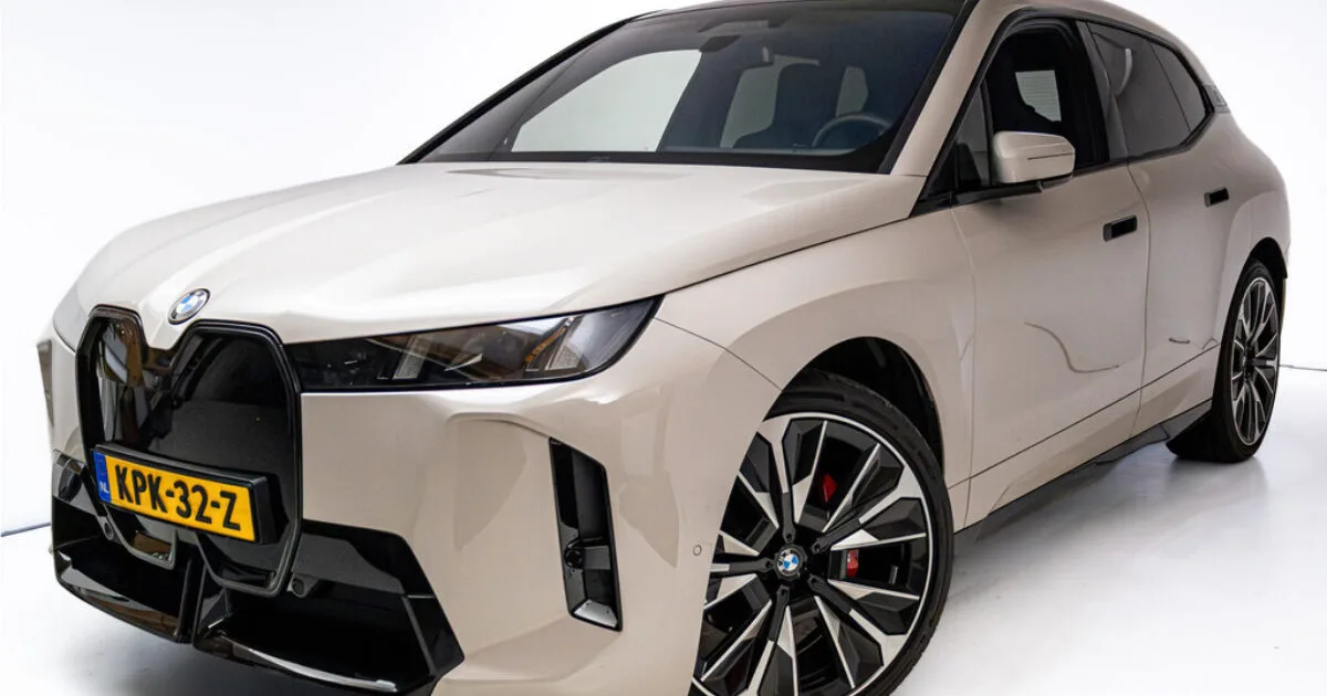 BMW iX (2026) — foto 1