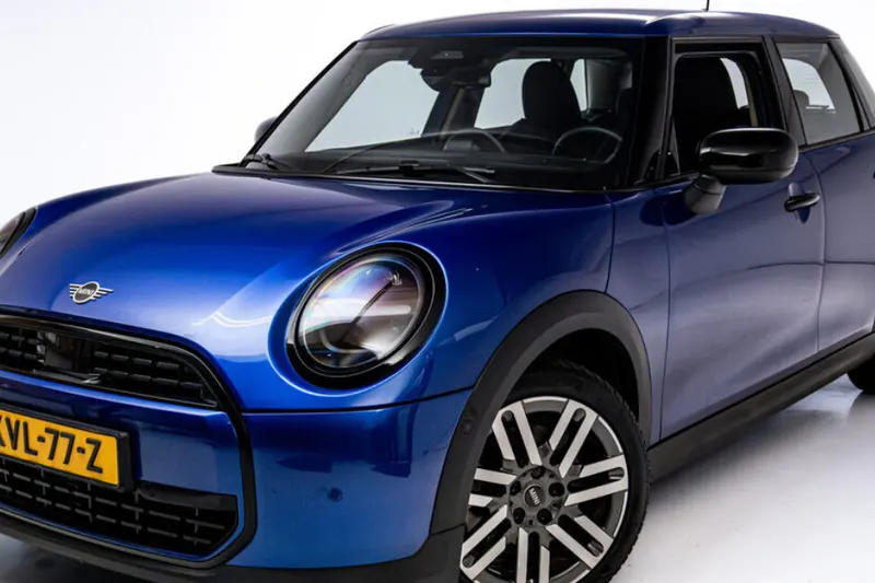 MINI Cooper (2024)