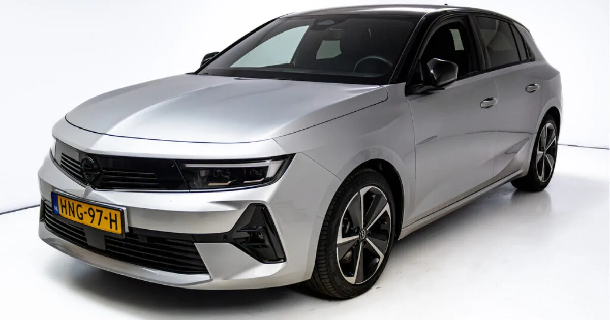 Opel Astra (2025) — foto 1