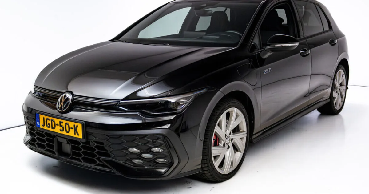 Volkswagen Golf (2025) — foto 1