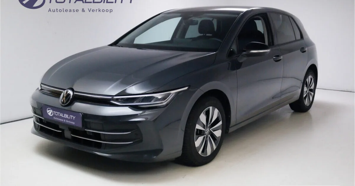 Volkswagen Golf (2025) — foto 1