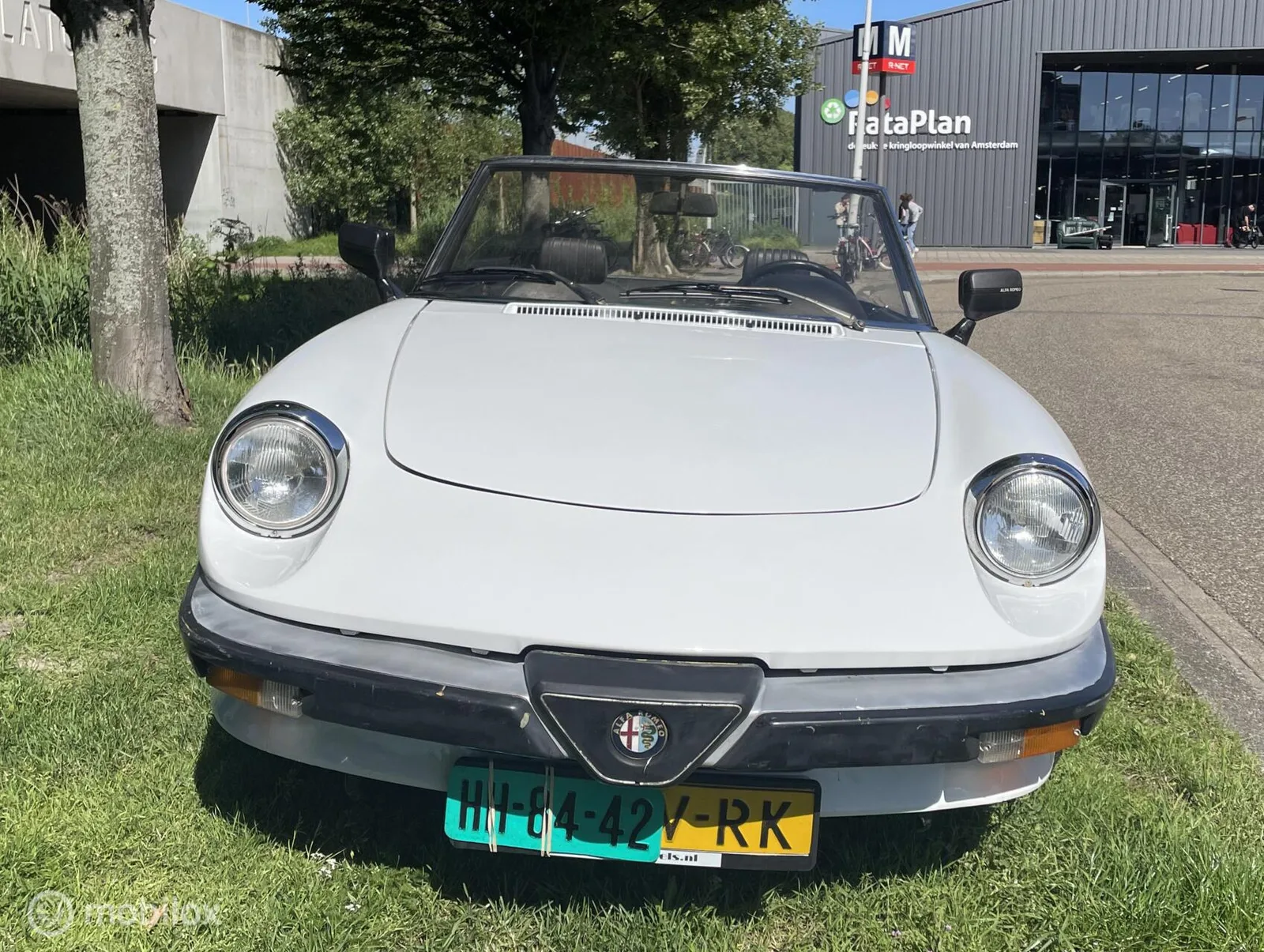 Alfa Romeo Spider (1986) — foto 1