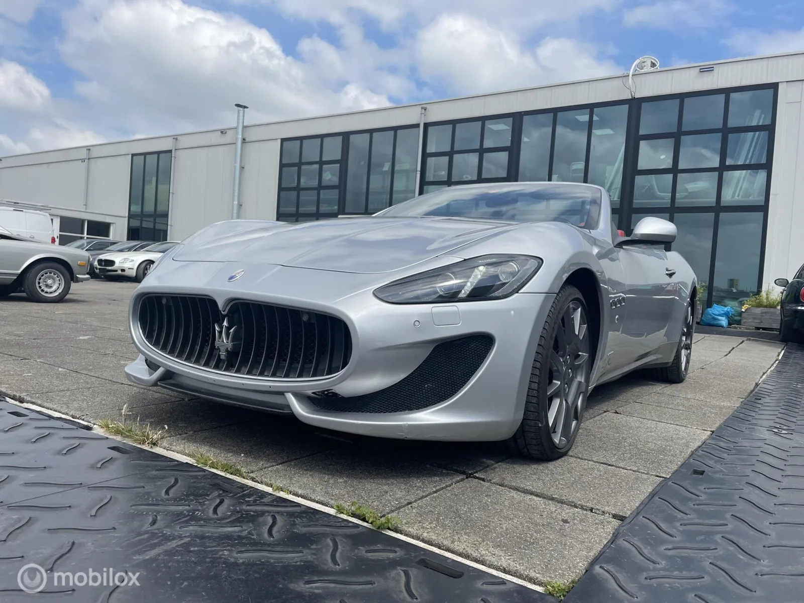 Maserati GranCabrio (2011) — foto 1