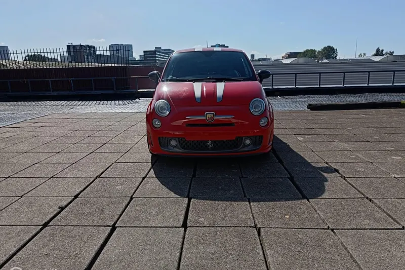 Abarth 695 (2010)